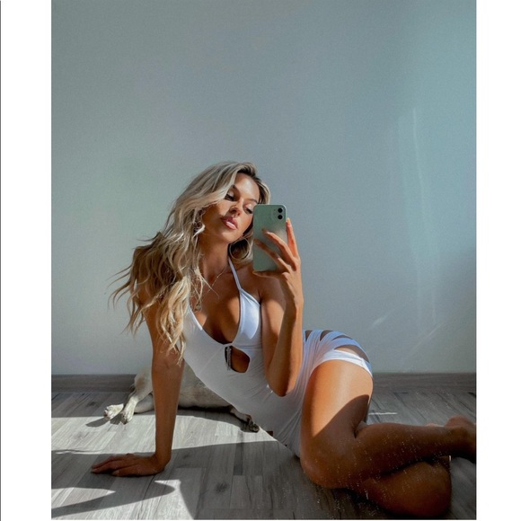 White Tigermist cutout dress - Picture 2 of 7